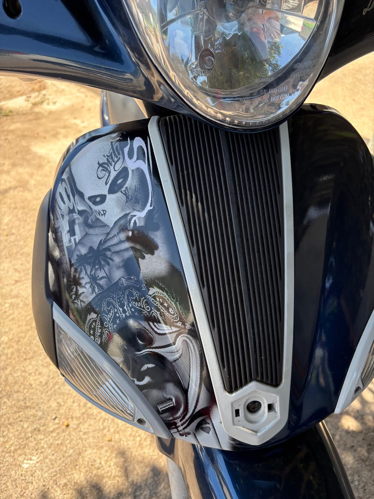 Grafica Scudo Piaggio Liberty Moc 50 Personalizzata – MotoWrapDesign